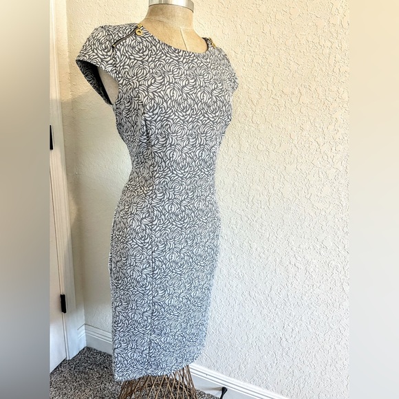 Pierri Dress Size 8 NWT Grey Sheath Dress with Zipper Accents Short Sleeves - Picture 14 of 16